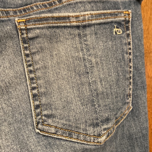 RAG & BONE ankle skinny denim jeans. FLAWS - puckers in fabric on front and leg. - Picture 8 of 13
